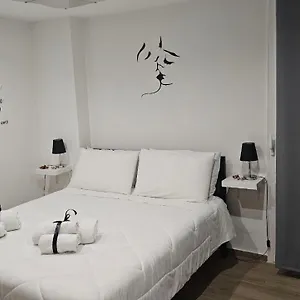 Black & White Luxury Bari