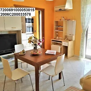  Apartment La Bomboniera